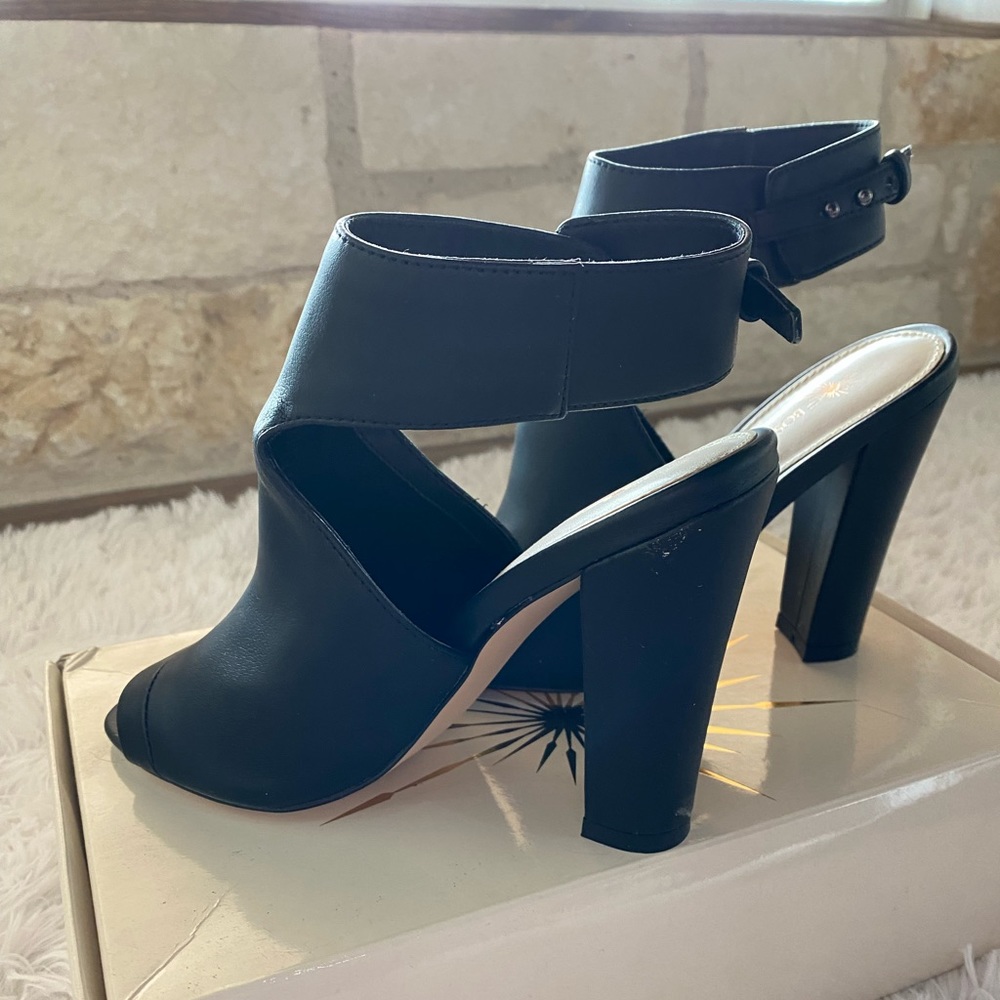 Boston Proper 4” stacked heel with ankle strap in black leather-new, never worn